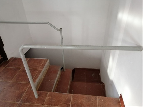 J.s: Local Comercial, Venta, Goes, 1 Dormitorio