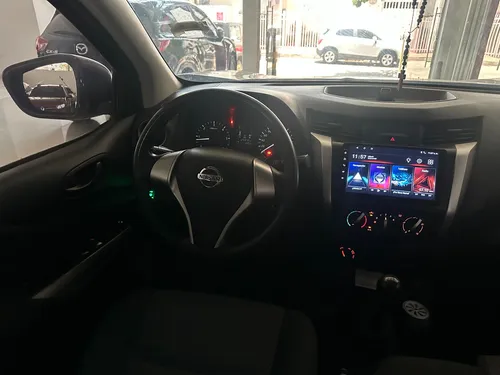 Nissan NP300 Frontier 2.5 Cd 4X4 Se Mt 4P