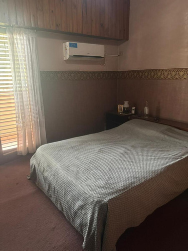 Hermoso Chalet En 2 Plantas En Banfield Oeste