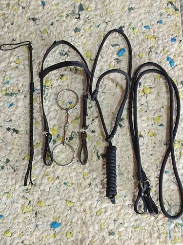 Kit Cabeçada + Rédea + Cabresto De Poli+ Bridão+ Chicote