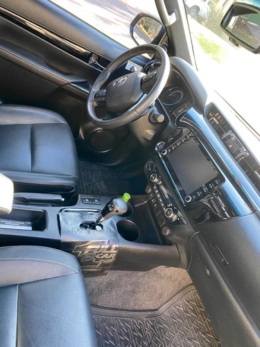 Toyota Hilux 2.8 Cd Srx 177cv 4x4 At 2019