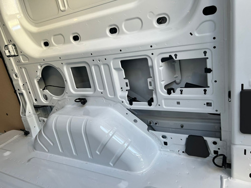 Imagen 10 de 20 de Ford Transit Furgon Medio Techo Elevado