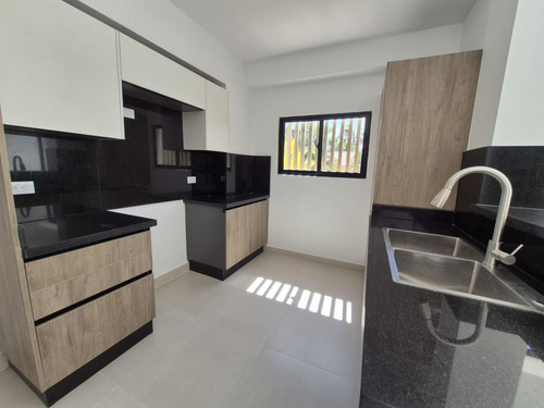 Apartamento Nuevo Con Terraza Privada En Venta En Viejo Arroyo Hondo, Santo Domingo, 3 Habitaciones
