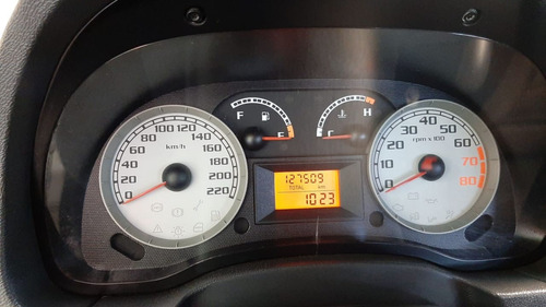 Fiat Idea Adventure 1.8 Prata 2010