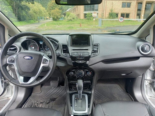 Imagen 2 de 20 de Ford Fiesta Titanium