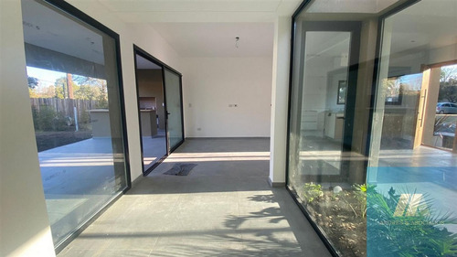 Imagen 8 de 15 de Venta Casa Barrio Las Catecas En Bella Vista