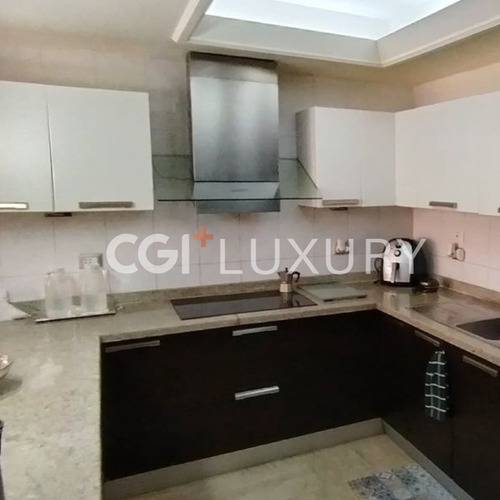 Cgi+ Luxury Lecheria Vende Amplio Apartamento Planta Baja, En Siete Mares