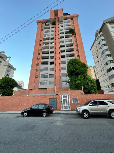 Alquilo Apartamento Remodelado En El Pinar El Paraíso 