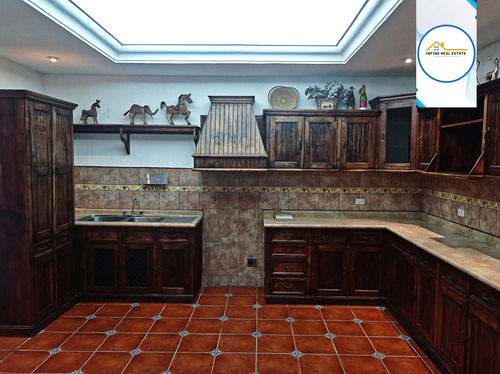 Hermosa Propiedad Integrada Por Dos Lindas Casas Coloniales