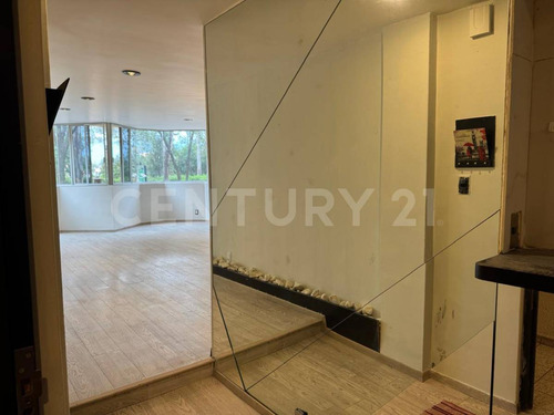 Departamento En Renta En Paseos De Taxqueña, Cdmx