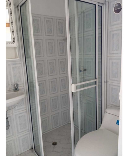 Se Vende Oficina Amplia En El Centro, Excelente Ubicacion