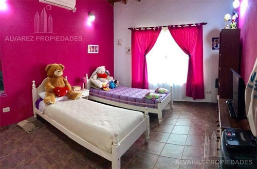Imagen 4 de 6 de Casa 3 Ambientes Venta Castelar