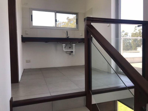 Chacra De 6 Suites, Piscina, Parrillero Y Hermosas Vistas !!