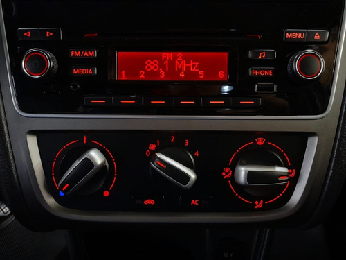 Imagem 10 de 11 de Volkswagem Saveiro 1.6 Cs 2014 Completa + Rádio Original