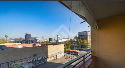 Departamento En Venta De 3 Dorm. En Santiago