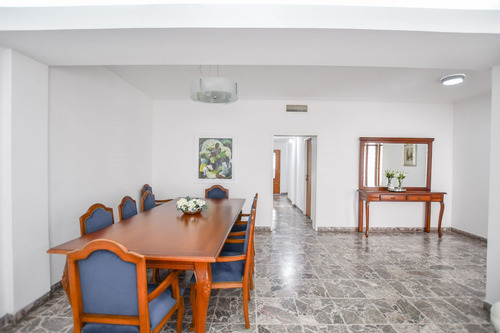 Imagen 23 de 30 de Casa 6 Dormitorios En Venta La Plata Pza Malvinas