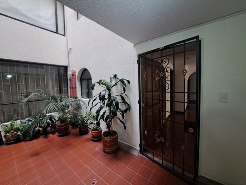 Apartamento En Venta En Bogotá La Castellana. Cod 12908