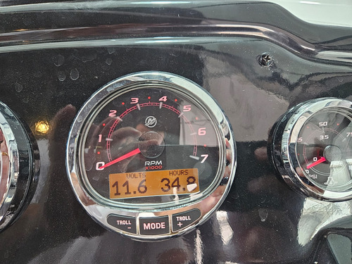 Lancha Focker 242gtc Mercruiser 4.5l V6 Gasol 2023 Alpha-one