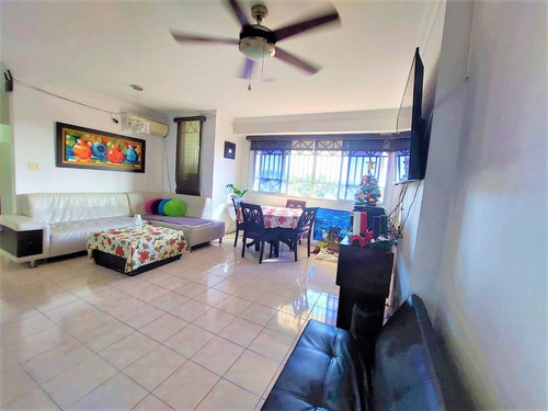 Imagen 2 de 7 de Venta De Apartamento De 90 M2 En Ph Las Roccas, Altos De Santa María 22-5534