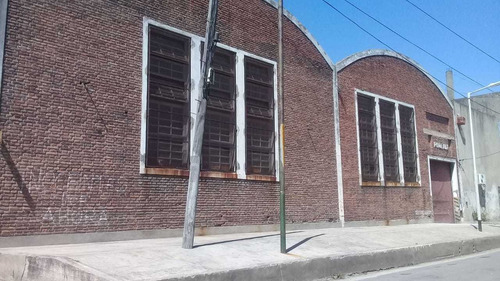 Imagen 3 de 3 de Dock Sud, Amplisimo Galpón Con Vivienda 2600m2