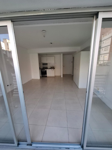 Hermoso Monoambiente En Belgrano Sobre Calle Cuba Al 2800, Muy Luminos, Contrafrente Amplio Balcon.