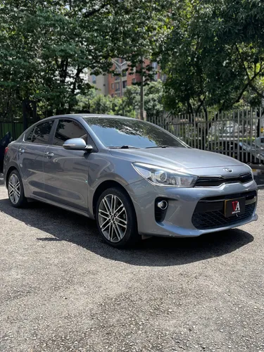 Kia Rio 1.4 automatico full