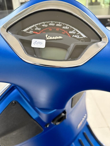 Imagen 8 de 15 de Vespa Super Sport 300 Hpe Retro Scooter Permutas Bbva 0 %