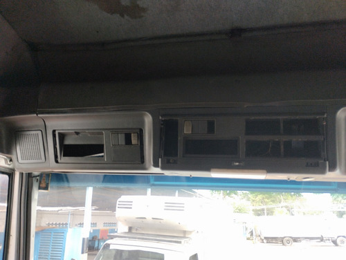 Imagen 9 de 12 de Chuto Iveco Power Star 2006