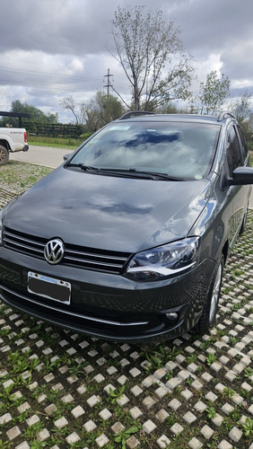 Volkswagen Suran 1.6 Highline 101cv
