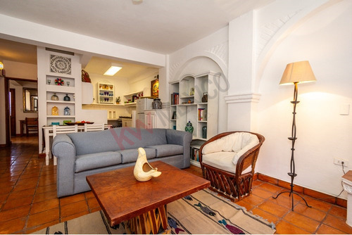 One Level Centro Condo