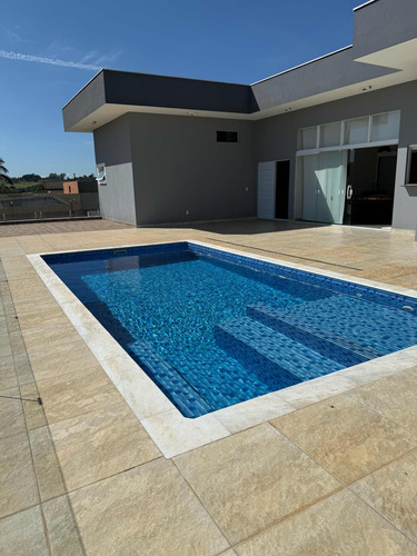 Casa Em Condomínio Com 3 Suítes