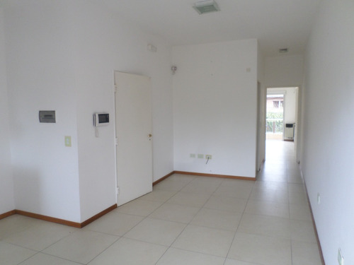 Departamento Categoría Con Cochera Merlo Sur Centro