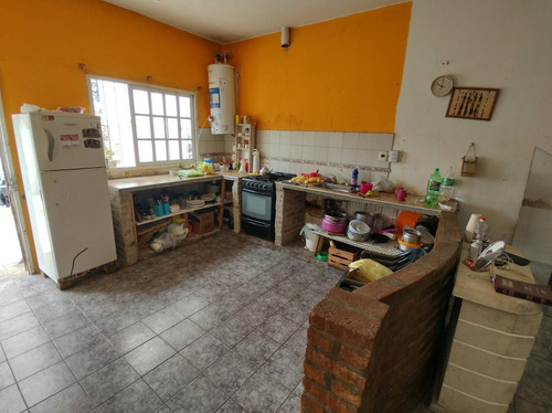 Imagen 3 de 11 de Casa En Venta En Gregorio De Laferrere