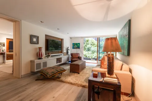 Apartamento En Arriendo/venta En El Nogal. Cod V6766