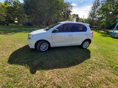Toyota Etios 1.5 Xls 2015