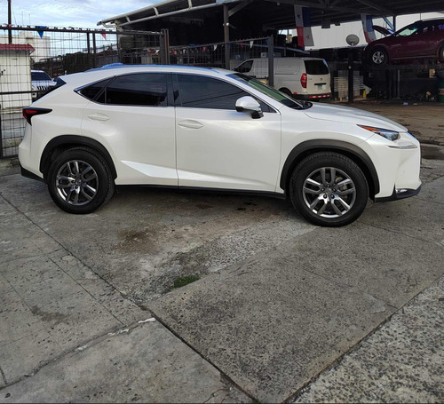 Imagen 6 de 14 de Lexus Nx300h .