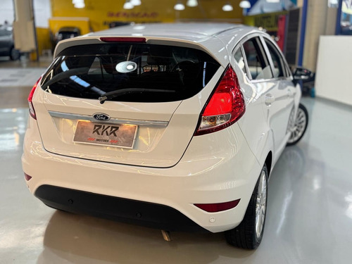 Ford Fiesta 1.6 TITANIUM HATCH 16V