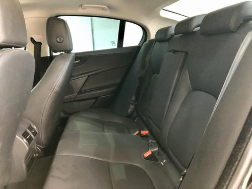Jaguar Xe 2.0 Si4 16v Turbo Gasolina Pure 4p