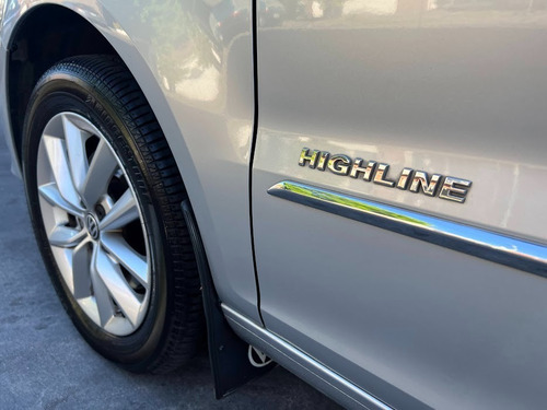 Imagen 8 de 25 de Volkswagen Suran Highline 1.6 16v Caja De Sexta 2015 / Nueva