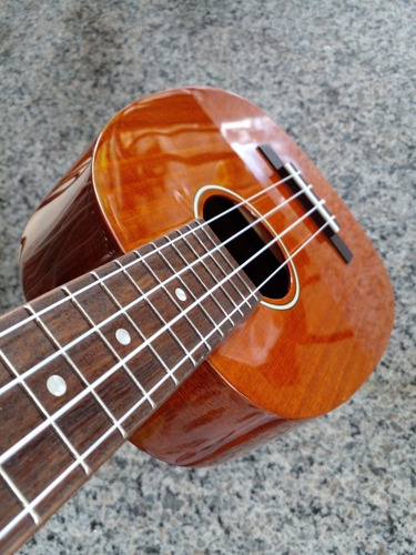 Imagem 6 de 10 de Ukulele Pkt-25g Tenor Abacaxi. Importador Autorizado Ohana.