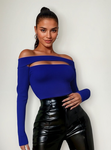 Blusa Asimetrica Ajustada Hombros Descubiertos Manga Larga