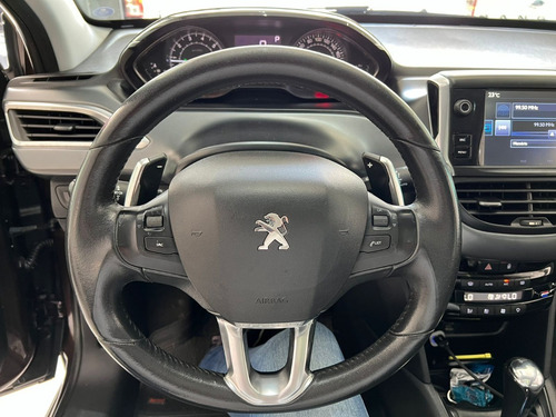 Imagem 11 de 14 de Peugeot 208 Griffe