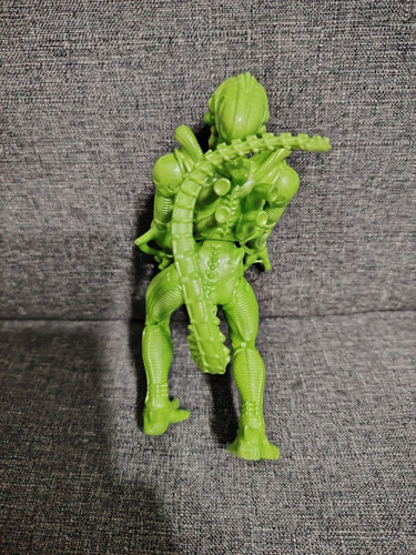 Figura De Acción Lanard Aliens Xenomorph Warrior Glow (Usado)