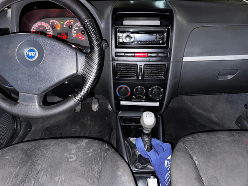 Fiat Siena 1.8 Hlx Flex 4p