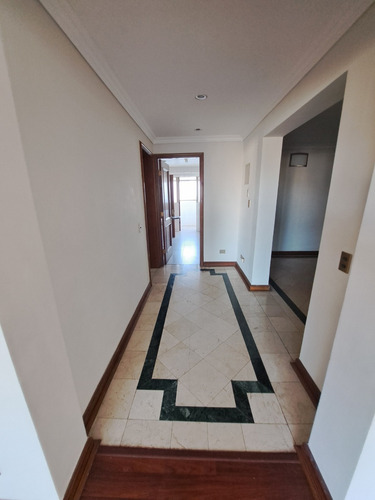 Departamento Amplio Con Ubicación Privilegiada