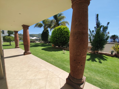 Venta Casa Lindavista Con Enorme Jardín, Alberca Climatizada, Jacuzzi, Palapa Y Totalmente Amueblada Y Equipada En Fracc Rancho San Diego Ixtapan De La Sal Edomex