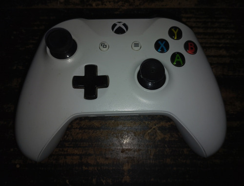 Control Joystick Inalámbrico Microsoft Xbox One Para Piezas (Usado)