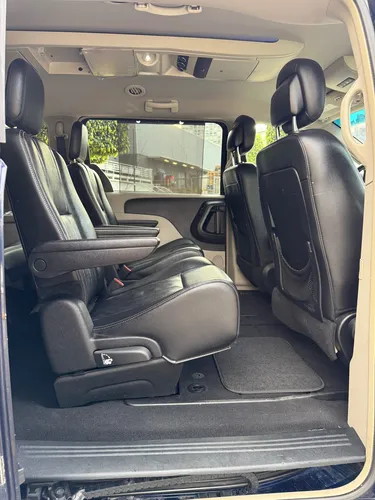 Chrysler Town & Country 3.6 Touring Piel Mt