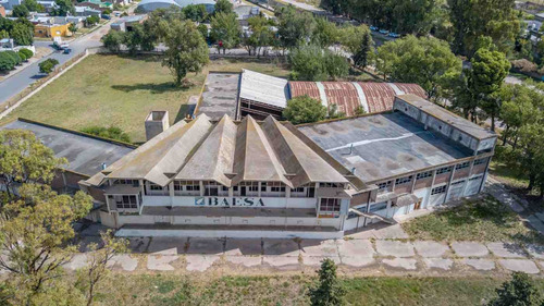 Imagen 8 de 21 de Fábrica En Venta! Excelente Lote Y Ubicación.