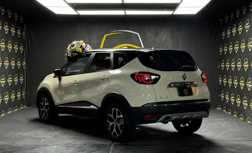 Renault Captur 2.0 Iconic At